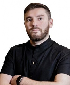 Алиев Эльнур Эльманович стоматолог